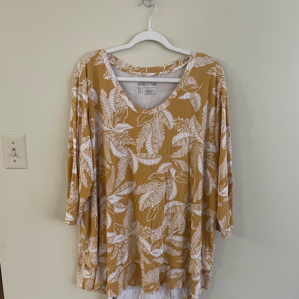 Latched Mama 3/4 Sleeve Scoop Neck Nursing Top